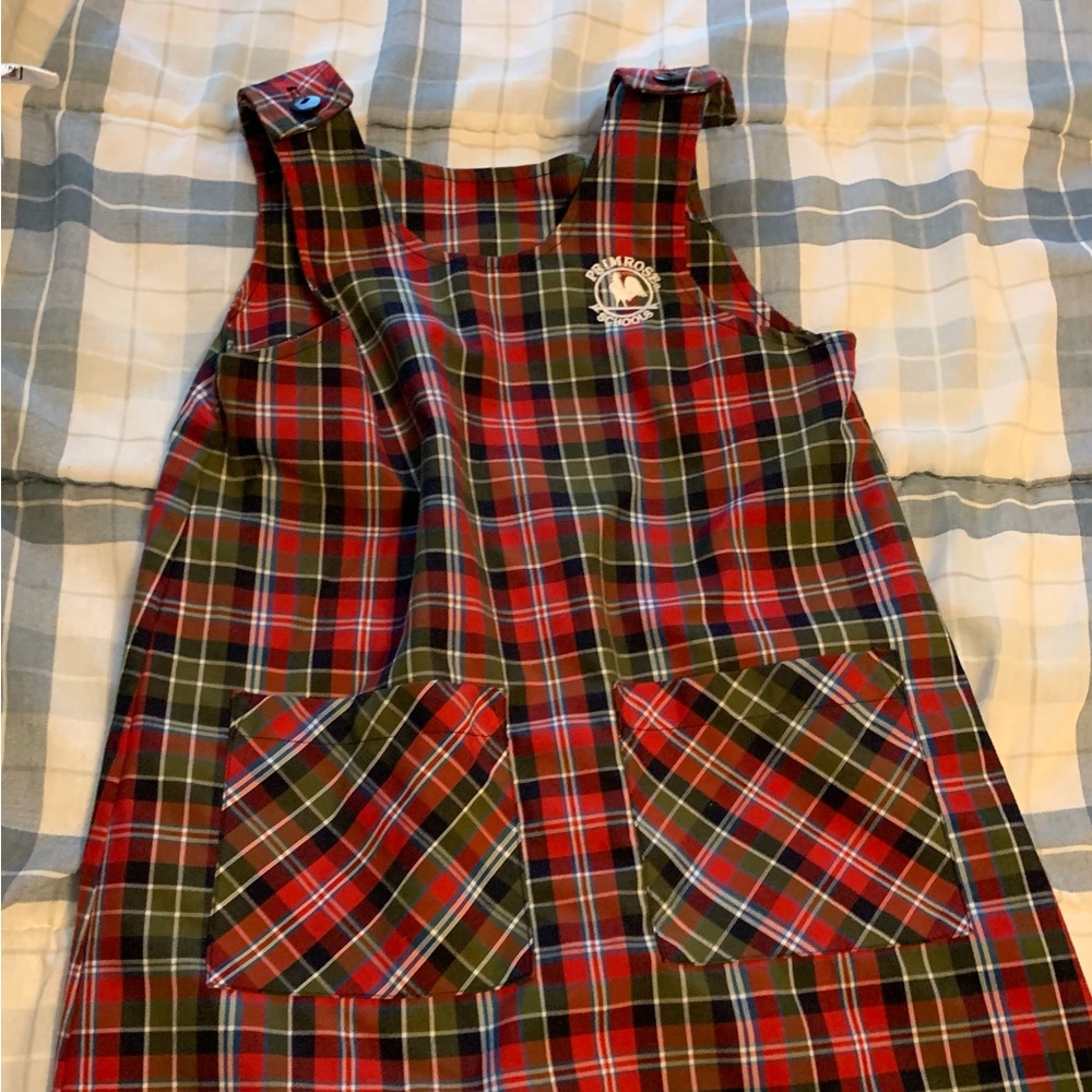 Primrose schools uniform smock G6